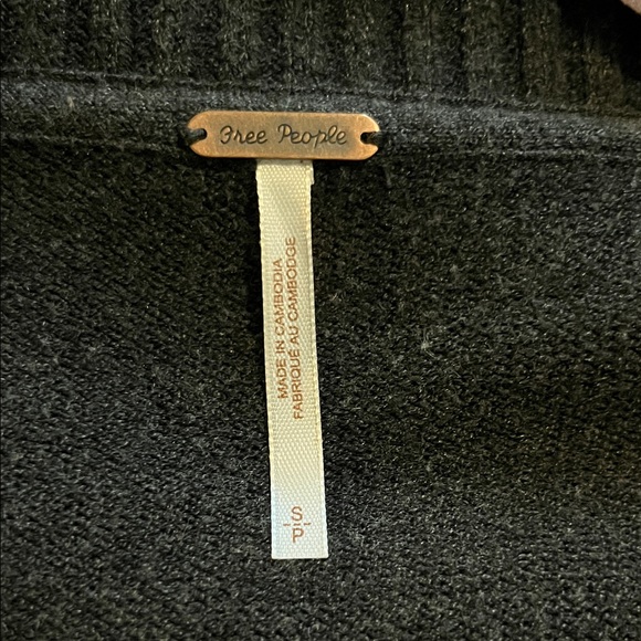 Free People Charcoal V-Neck Sweater - Picture 5 of 5